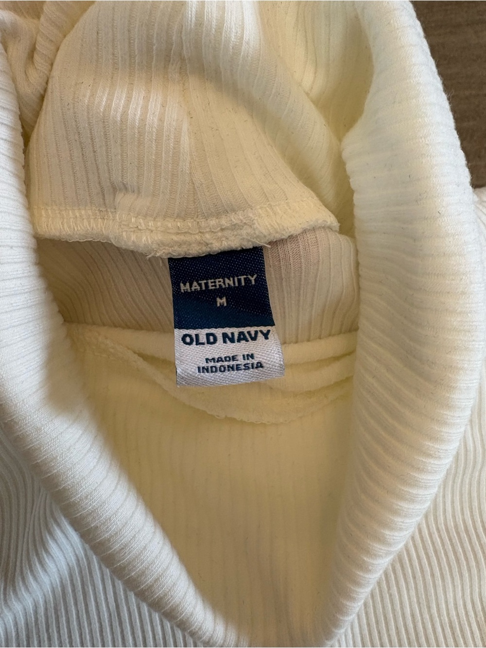 Old Navy Maternity Ribbed Turtleneck Long Sleeve Top - White - Size Medium - Picture 7 of 10